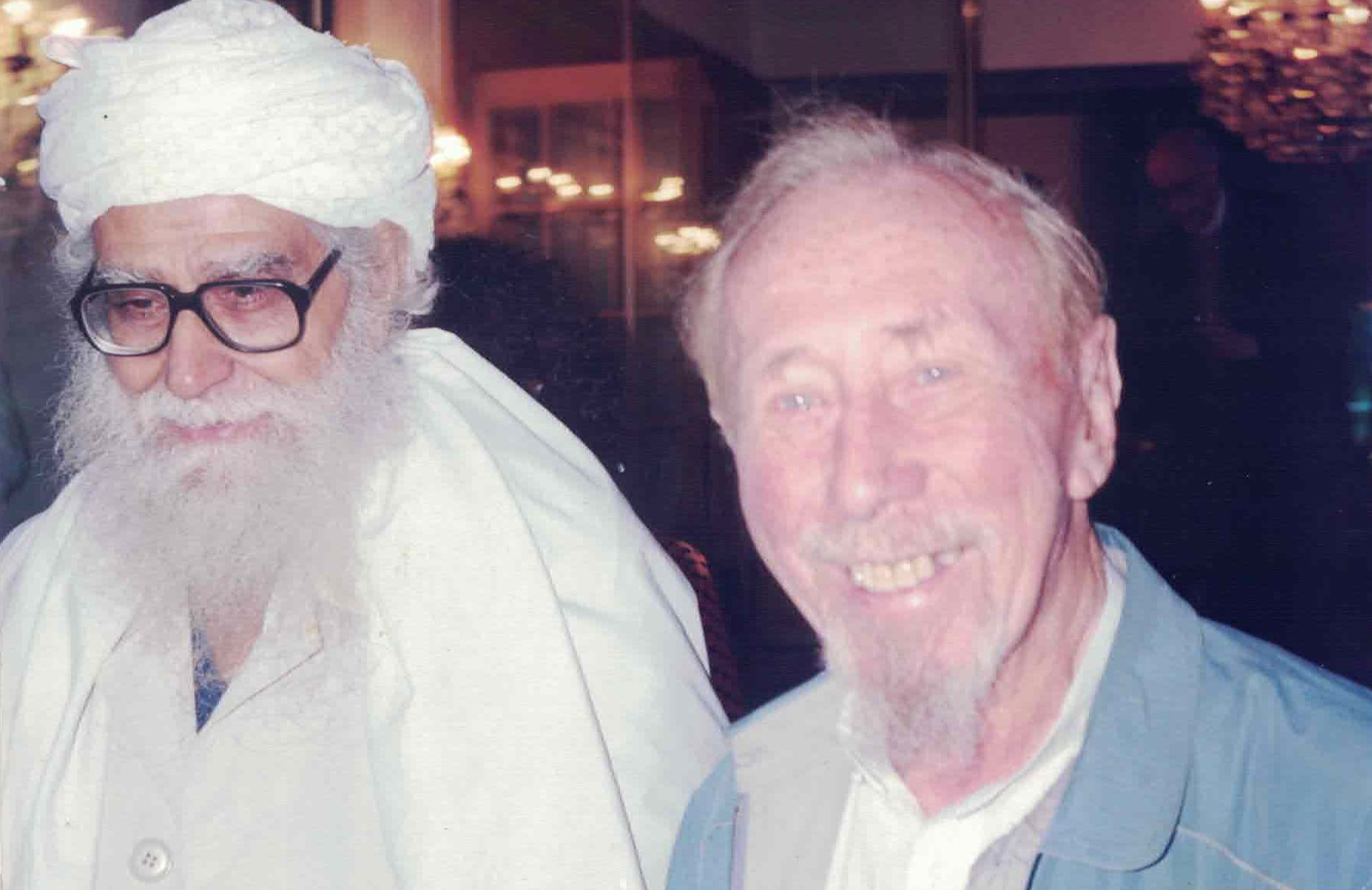 Maulana with a co-awardee who also received the Demiurgus Peace International Award during the ceremony. 